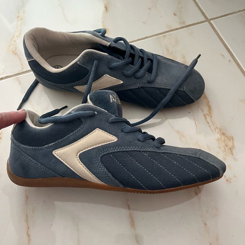 Athletic leather suede shoes size 38 like new, gray and blue