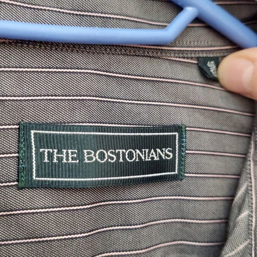 The Bostonians men's dress shirt size L like new, gray and pink