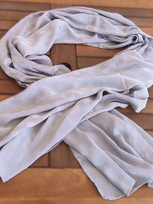 Rosetta Italian scarf new, warm light grey premium quality