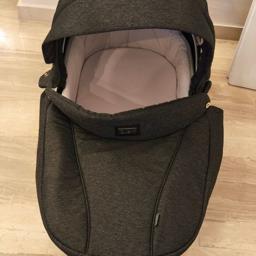 Quax Avenue 3 in 1 Baby Stroller. Opportunity price, due to departure abroad.