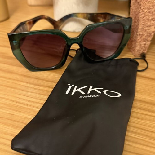 Ikko Oversized Geometric Sunglasses Green Like New