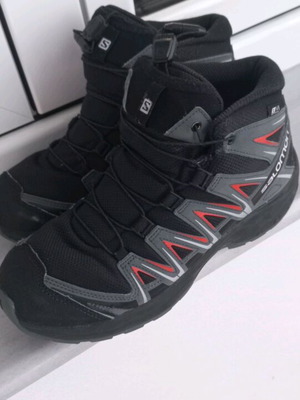 Salomon XA Pro CS Waterproof kids boots like new, size 38, black and grey