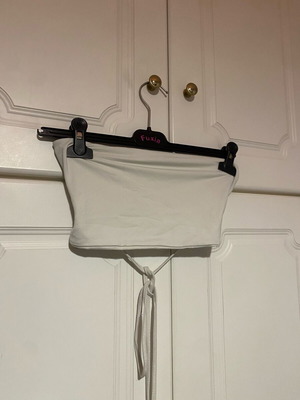 White Strapless Tie-Front Top Bershka like new