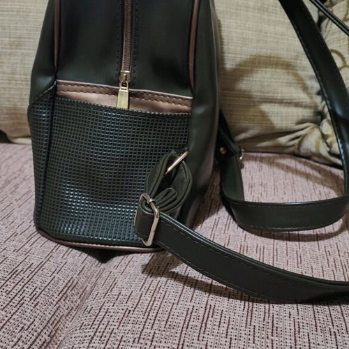Backpack Veta like new, medium size, olive green