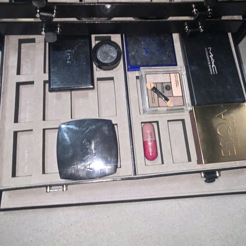 Makeup case like new