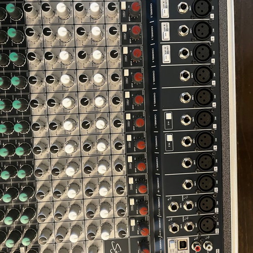 Soundcraft Signature 16 PA audio mixer console