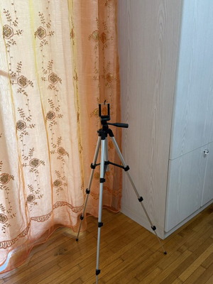 Aluminium tripod for camera and smartphone