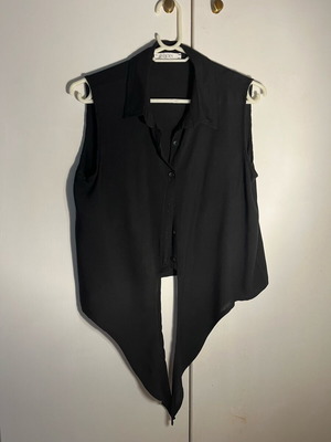 Anel sleeveless shirt black like new, size M