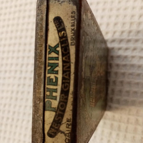Phenix Nestor Gianaclis tin cigarette box vintage used