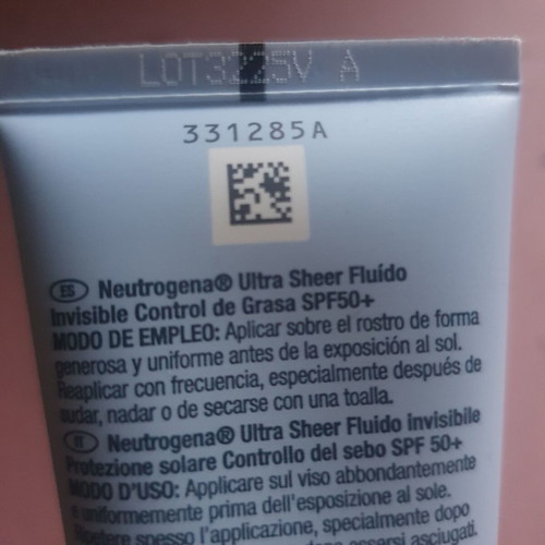 Neutrogena Ultra Sheer Invisible Fluid Oil Control Face Sunscreen SPF50+ like new