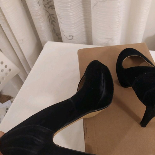Blanco pumps size 37 used, black velvet texture