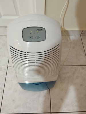 Felix dehumidifier like new