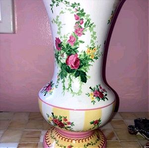 vintage βάζο.Vintage Ceramic Floral Laura Ashley FTD Vase 9 H X 4.5 Diameter