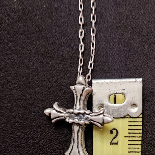 Silver cross pendant 925 with chain, like new, 40 cm