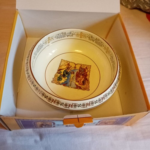 Ceramic holy water and anointing oil bowl, white with Byzantine gold print