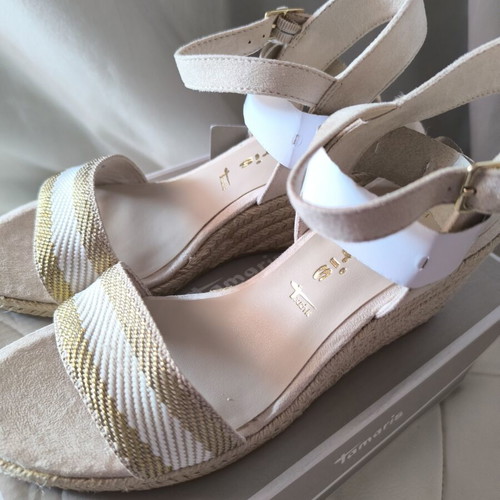 Tamaris platform sandals beige new