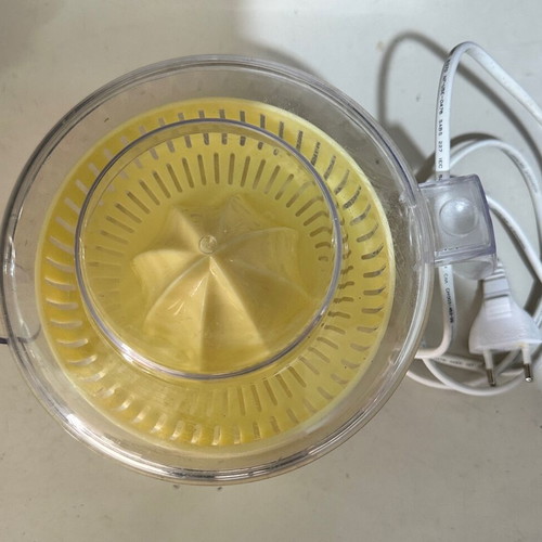 Electric citrus juicer like new, 500ml capacity