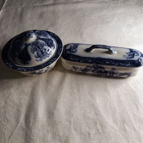 Wedgwood & Co Orient bathroom set used, porcelain toothbrush holder and soap dish