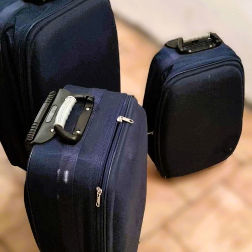 Suitcase set dark blue like new, three sizes travel