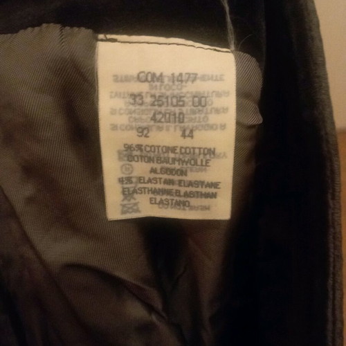 Velvet skirt used with inner lining, size medium