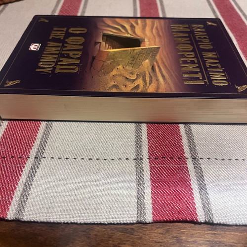 Novel The Pharaoh of the Sand like new
