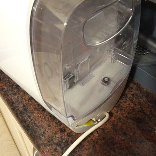 Tassimo coffee maker like new, barely used