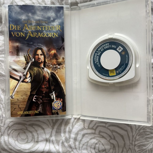 PSP игри като ново, комплект от 5 с немски обложки, пълни кутии