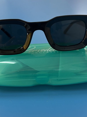 Pervedere unisex sunglasses like new, pack of two, black