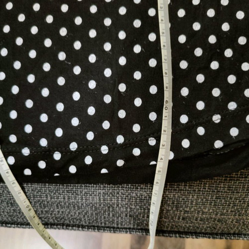 Polka dot blouse like new, size M, black and white