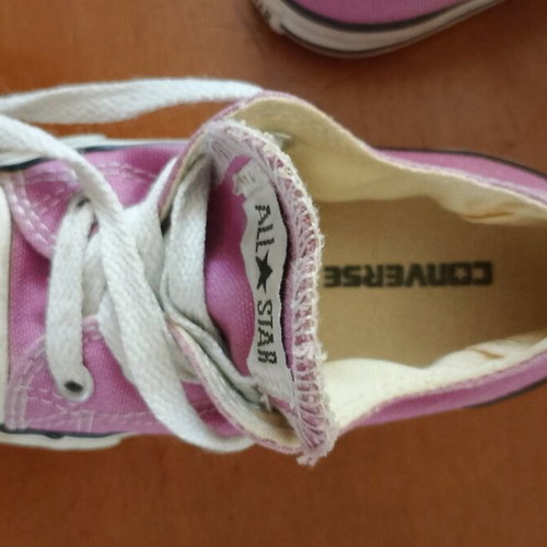 Converse kids shoes like new