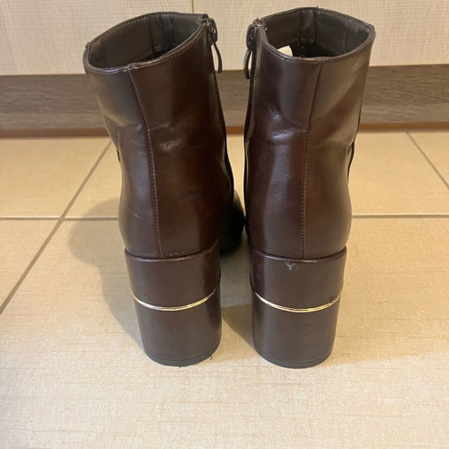 Luigi brown ankle boots used with zipper and gold detail, size 38