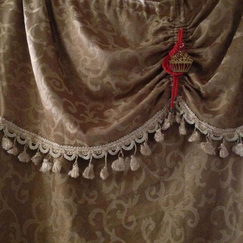 Jacquard curtain set with valance brown-gray, like new