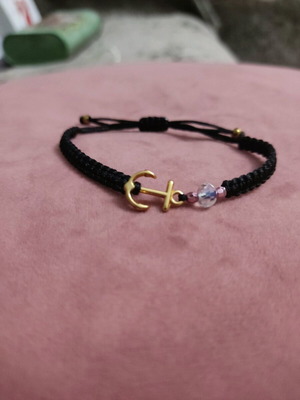 Macrame bracelet new, black and gold