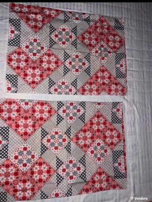 Set of 2 Pillowcases Like New, Cotton