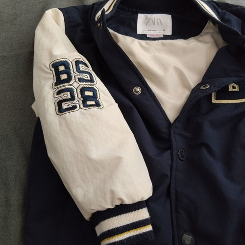 Zara thin jacket for boys 4-5 years old, blue and white