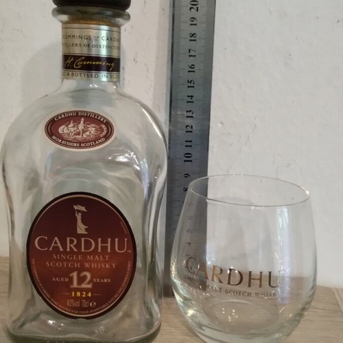 Cardhu whisky bottle with glass like new