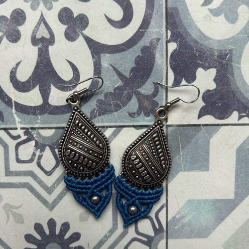 Macrame earrings silver like new, blue
