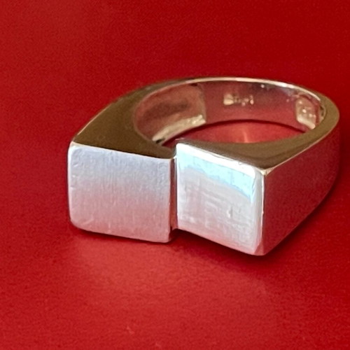Silver 925 ring solid 8g size 58-59 vintage like new