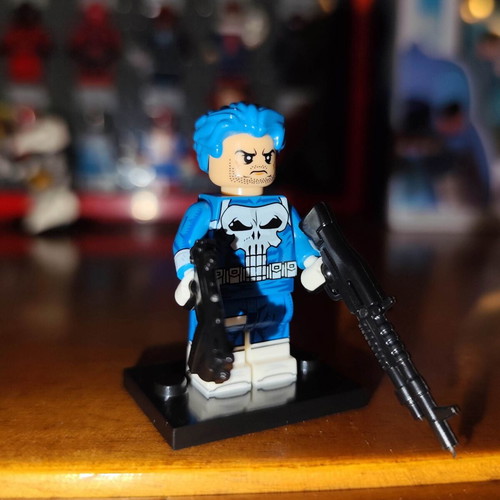 Punisher Frank Castle Blue figure like new with accessories