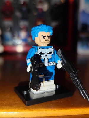 Punisher Frank Castle Blue figure like new with accessories