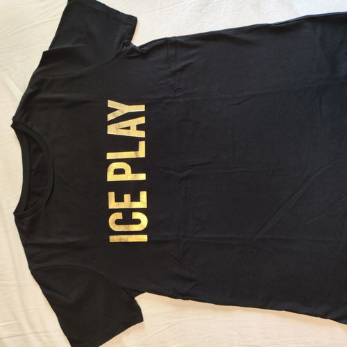 Men's Ice Play T-shirt medium, like new, black