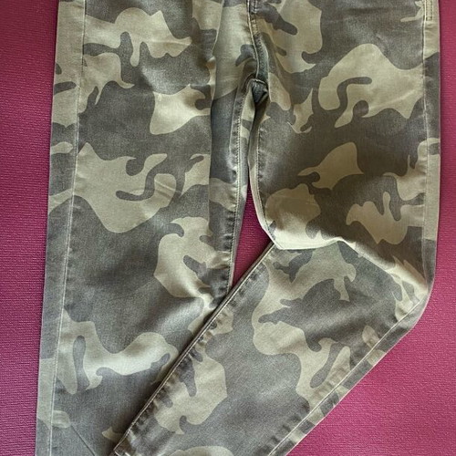 Women's jogger pants with camouflage pattern like new, size S