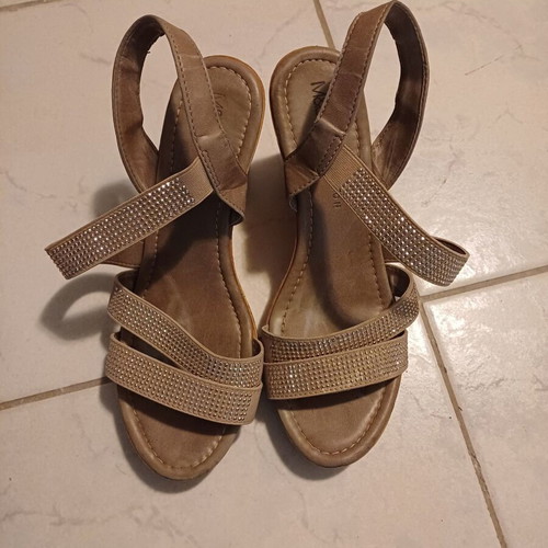 Mark's and Spencer platform sandals used, leather beige with rhinestones, size 38