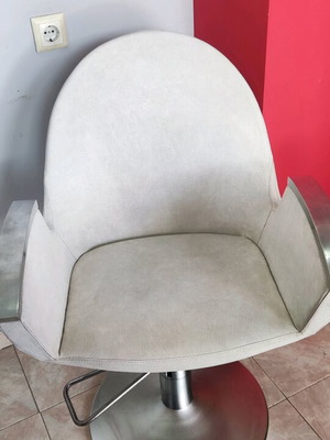 Hairdressing chair like new