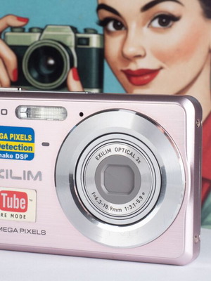 Casio Exilim EX-Z77 pastel pink 7.2MP ultra-compact digital camera used