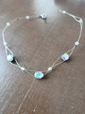 Choker necklace with Aurora crystals like new, white and silver