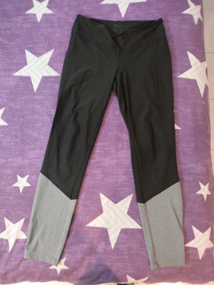 Leggings used M/L black with gray details