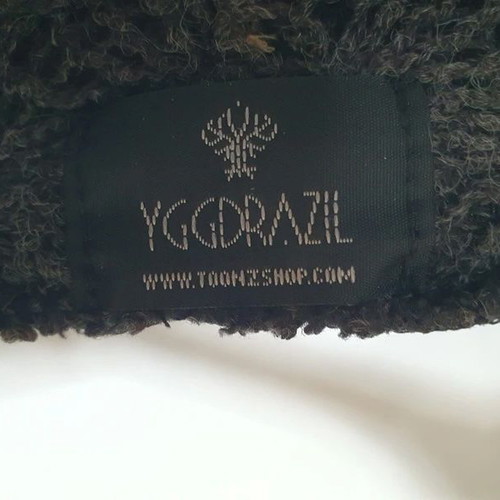 Toonzshop Yggdrazil Atmäa crochet long-sleeved top with hood like new, black and grey