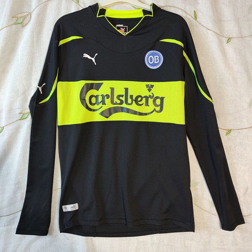 Puma Odense Boldklub OB Retro Football Jersey Long Sleeve Size S like new
