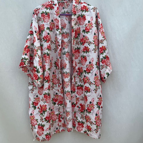 Floral kimono used, soft white with red, summer silk-like fabric